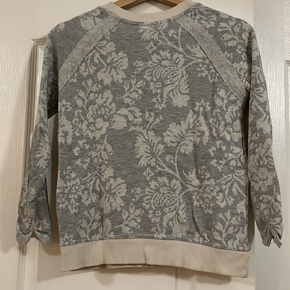 Cute, preppy Zara sweater - Picture 2 of 3